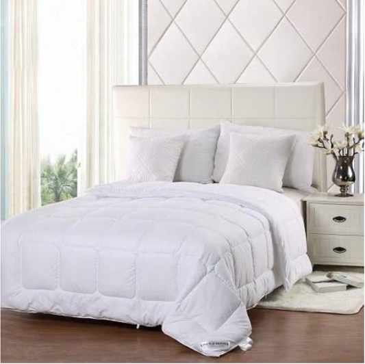 Linen & Home CloudLight Comforter