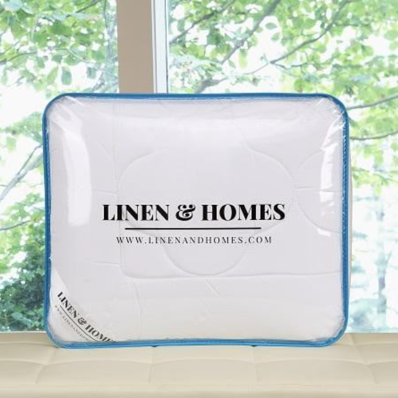 Linen & Homes CloudLight Comforter
