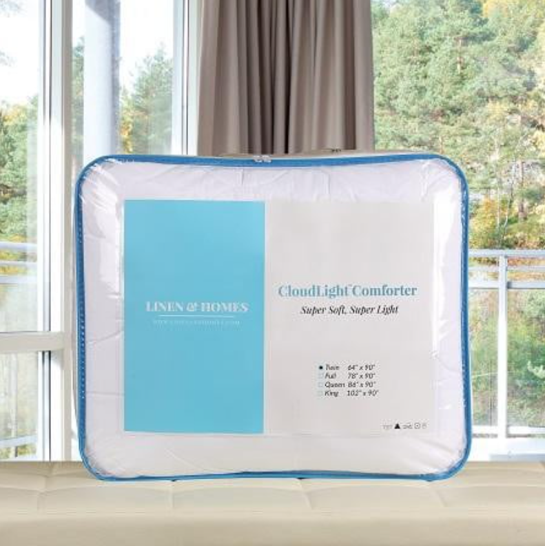 Linen & Homes CloudLight Comforter