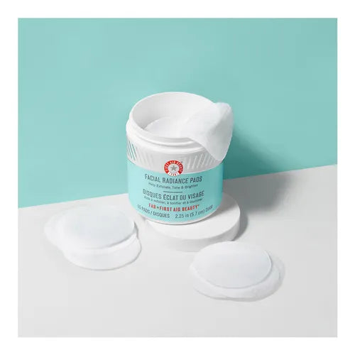 First Aid Beauty Facial Radiance Pads (28 Pads)