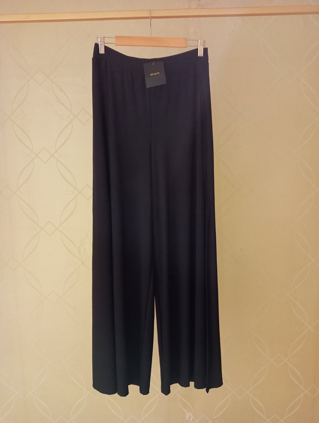 Details High Slit Palazzo Black