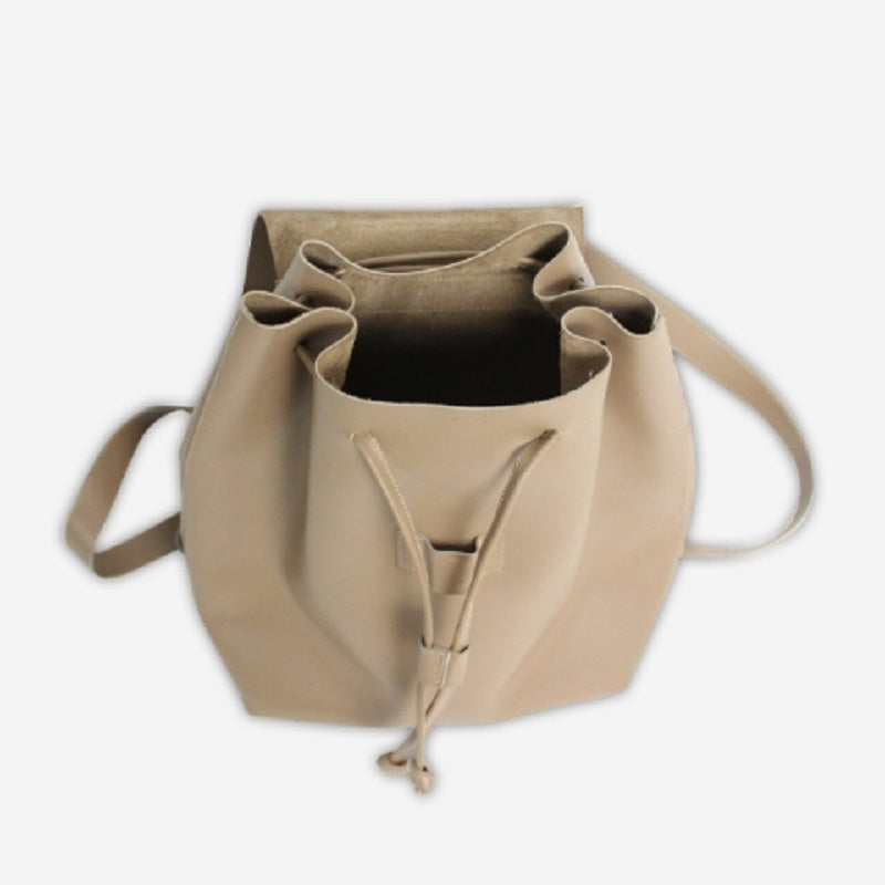 Niqua Secchio Backpack in Buff