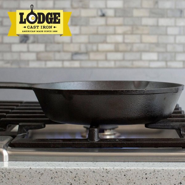 Lodge 9 Inch Seasoned Cast Iron Skillet Pan