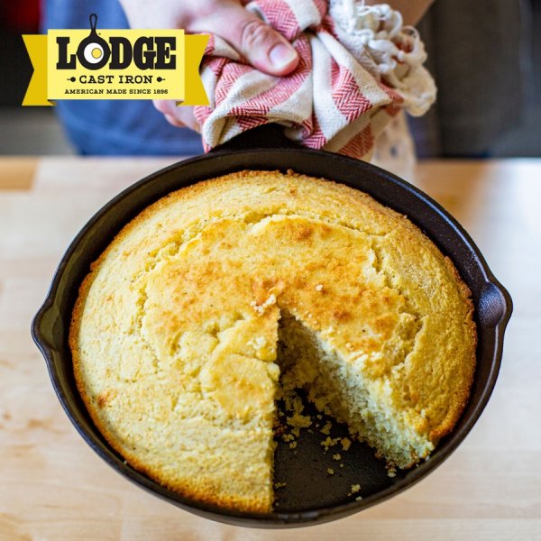 Lodge 9 Inch Seasoned Cast Iron Skillet Pan