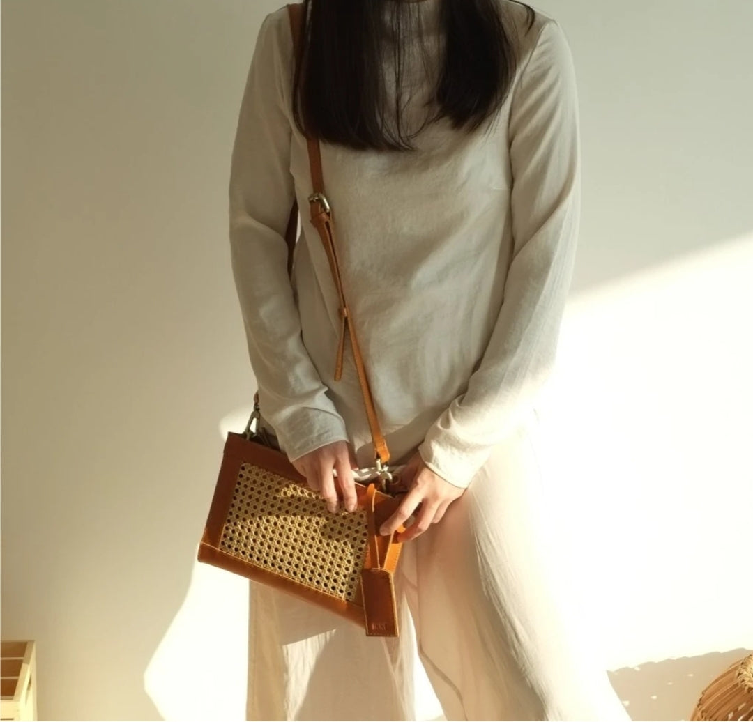 Inne Studio Sia Clutch Sling