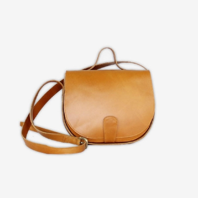 Niqua Sella in Tan