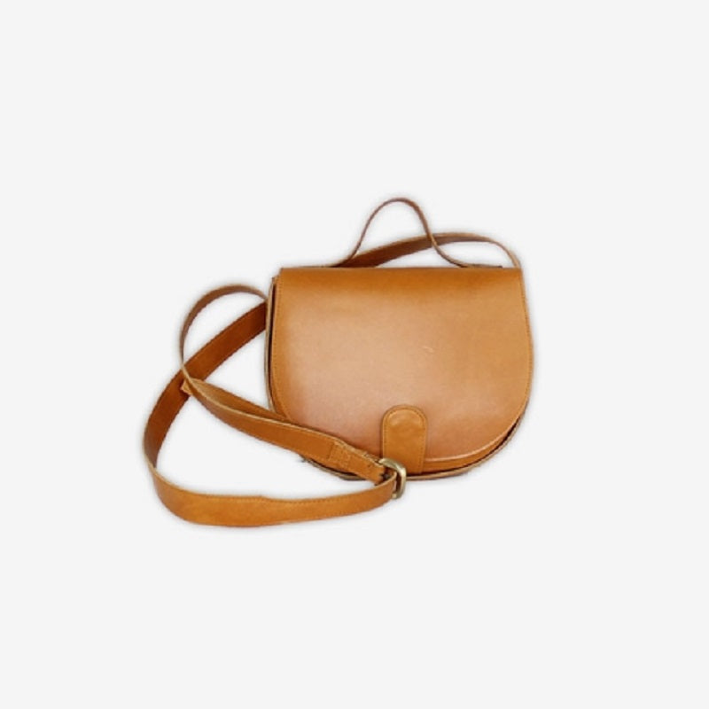 Niqua Sella in Tan