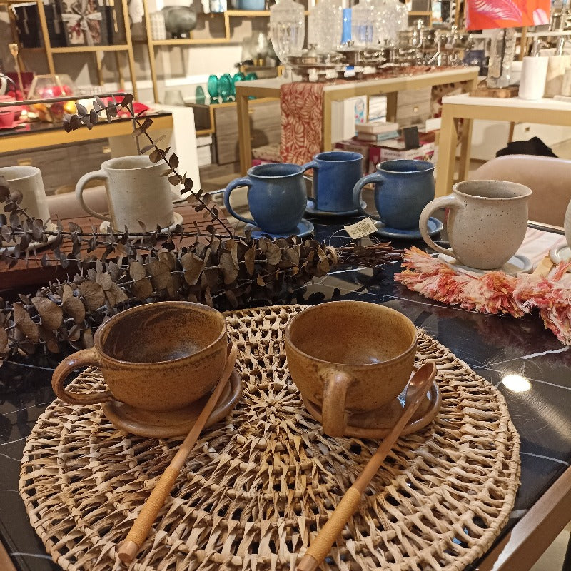 Lipay Lily with Coaster Medium