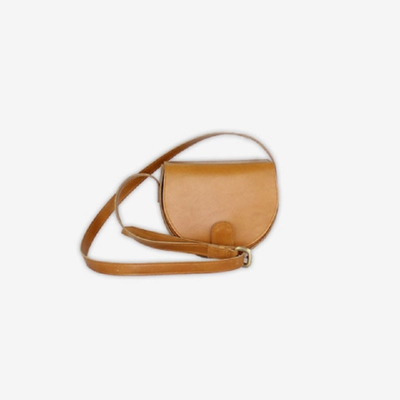 Niqua Sella in Tan