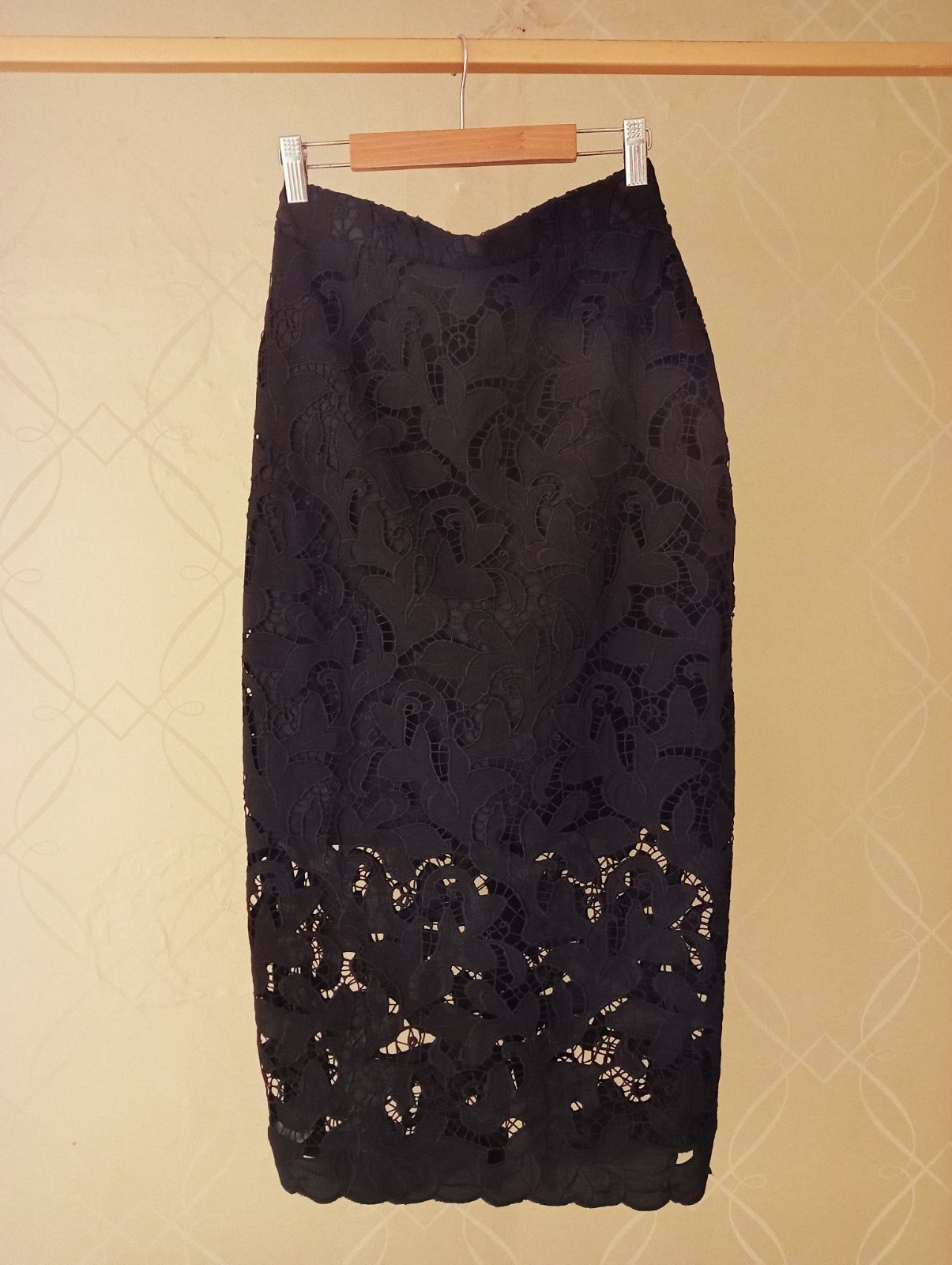 Details Lace Pencil Skirt Back Slit