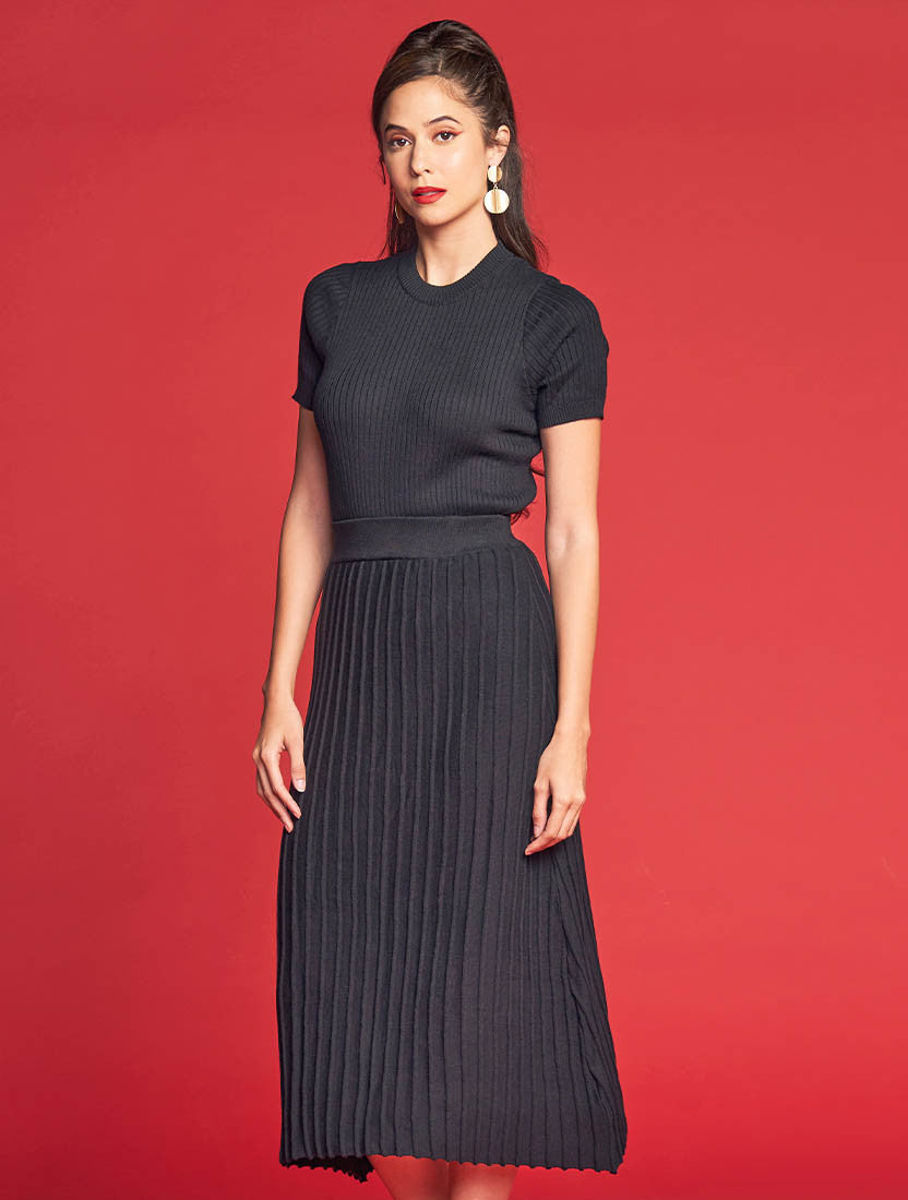 RAF MOMENT TOP AND SKIRT - BLACK