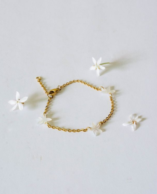 Lily Una Santan Bracelet in Ivory